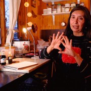 Capítulo 1: Claudia Salinas (Artesana en tintes naturales)