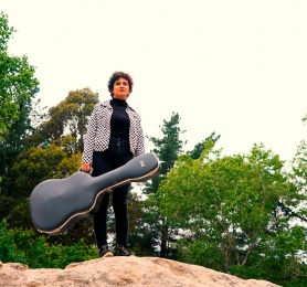 Capítulo 3: Katy Erices (Cantante) 